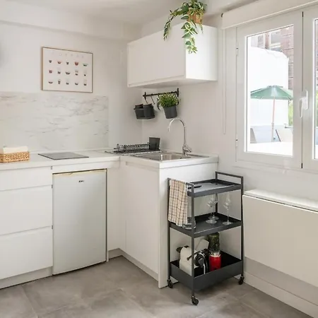 Downtown Rooftop Apartment *